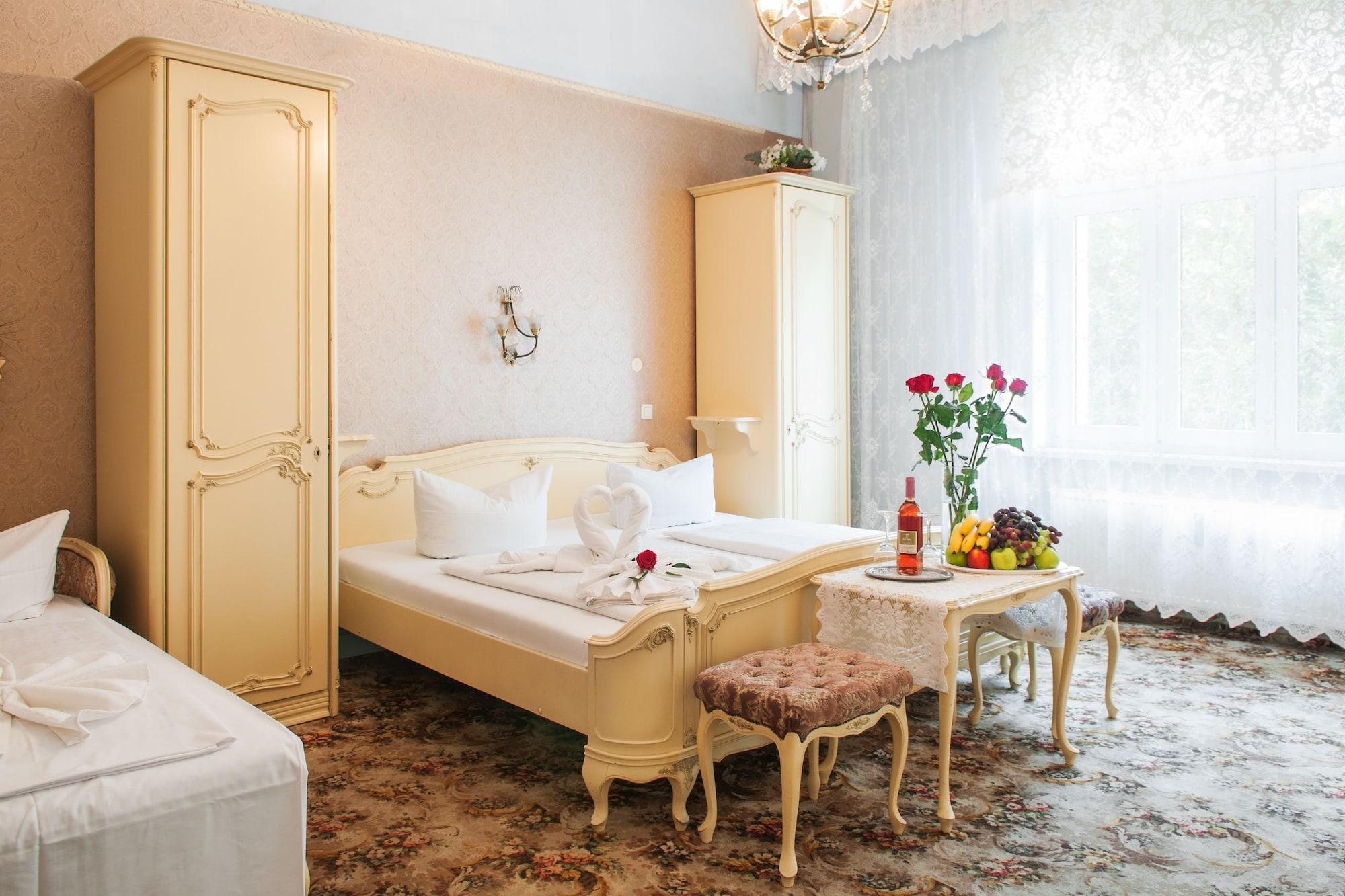 Hotel Bellevue Am Kurfuerstendamm Берлин Екстериор снимка
