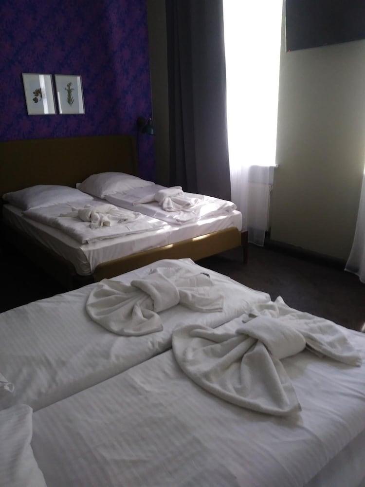 Hotel Bellevue Am Kurfuerstendamm Берлин Екстериор снимка
