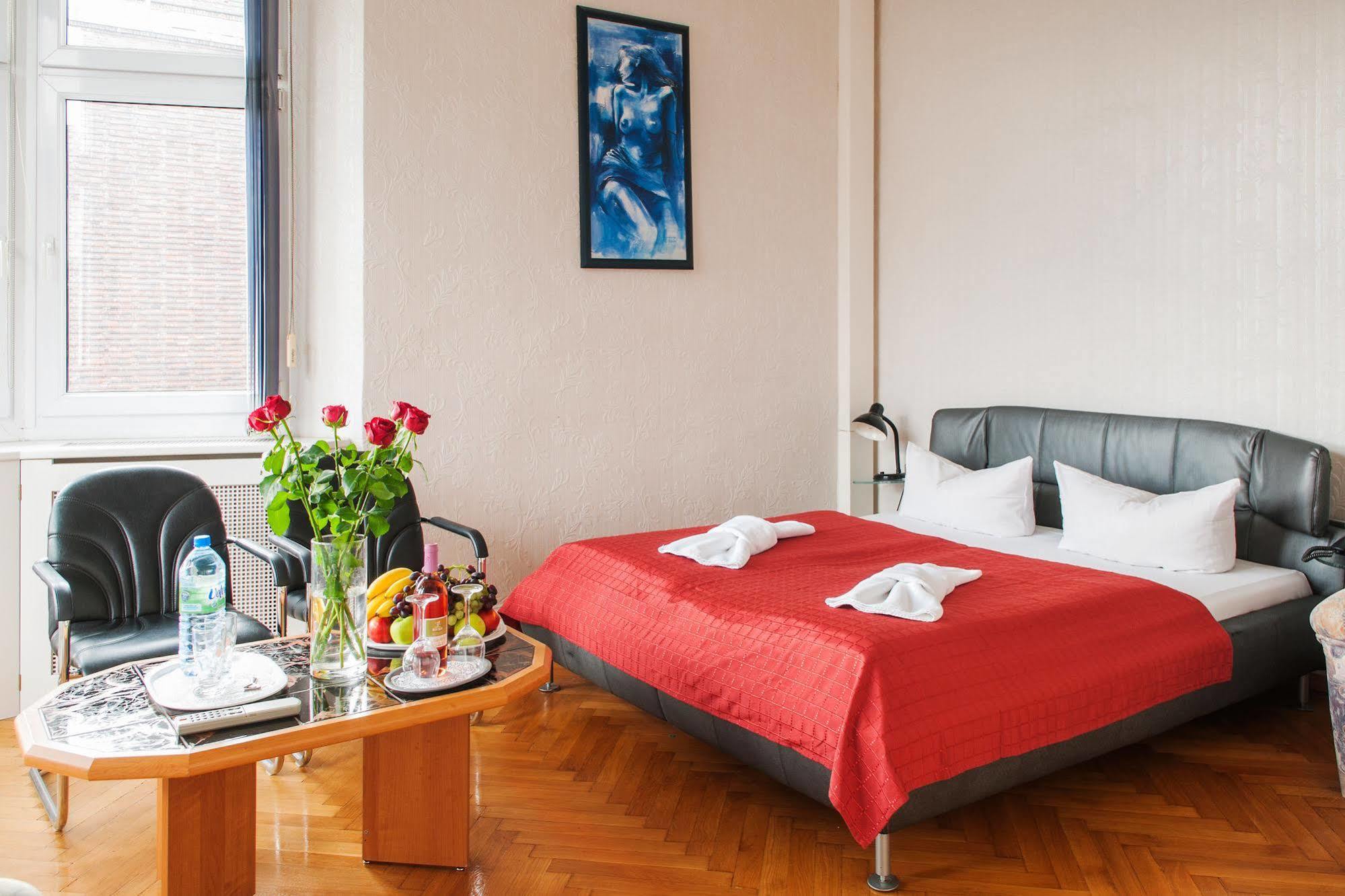 Hotel Bellevue Am Kurfuerstendamm Берлин Екстериор снимка